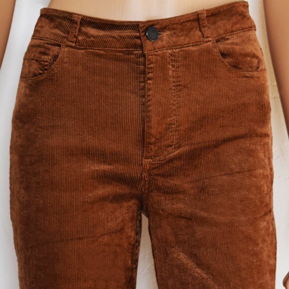 PAIGE Chestnut Colette Crop Flare Corduroy Pants / 29 - Picture 4 of 14